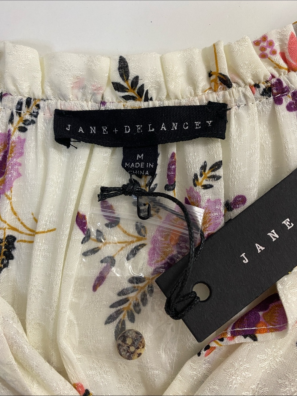 Jane + Delancey Floral Blouse Size M NWT‎ Mixed Prints Career Feminine Cottage - Picture 3 of 11